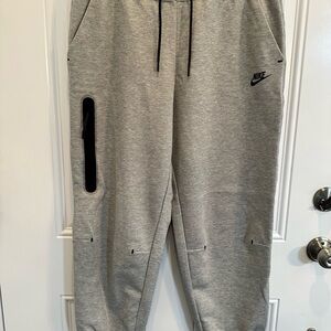 Nike Heather Heather Gray Tech Fleece Sweatpants with Black Details